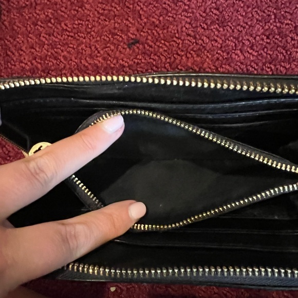 Tory Burch EUC large quilted Wallet Willa zip continental 425 retail - Picture 8 of 10